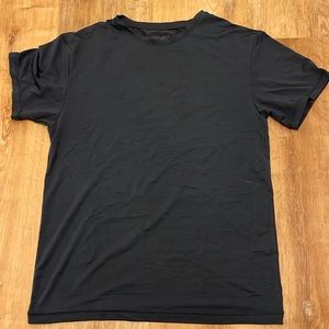 Perry Ellis Performance Top